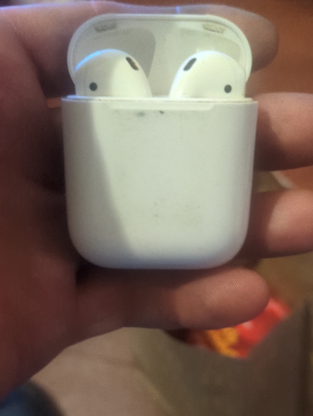 Apple White AirPods Wireless Charging Case